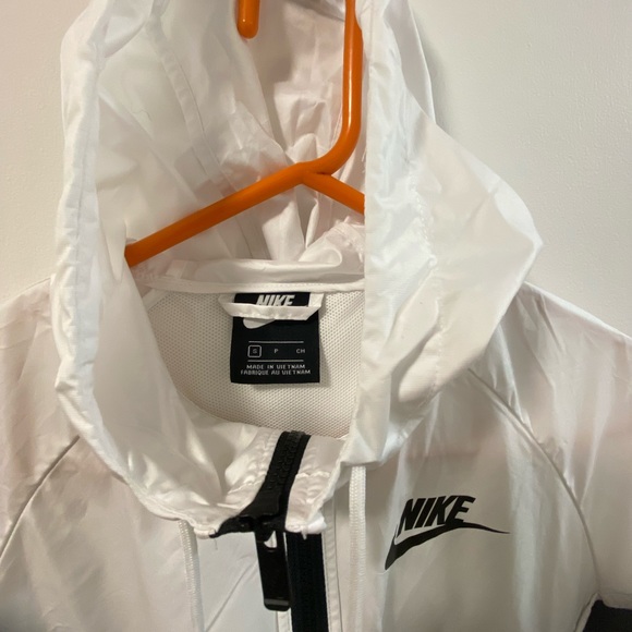 Nike Windbreaker SMALL Like New - Picture 3 of 3